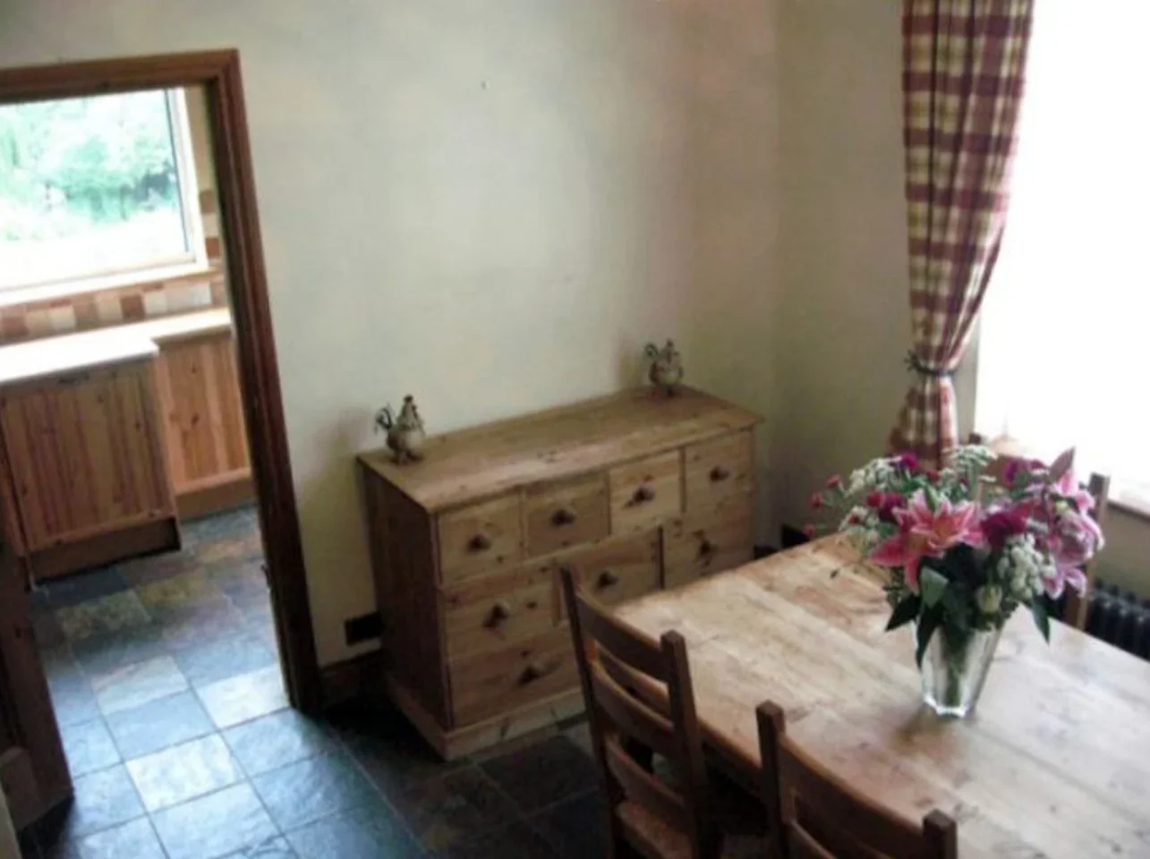 Room Mount Drive in Greater London