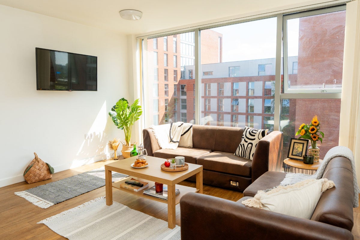 Room Denmark Road in Manchester