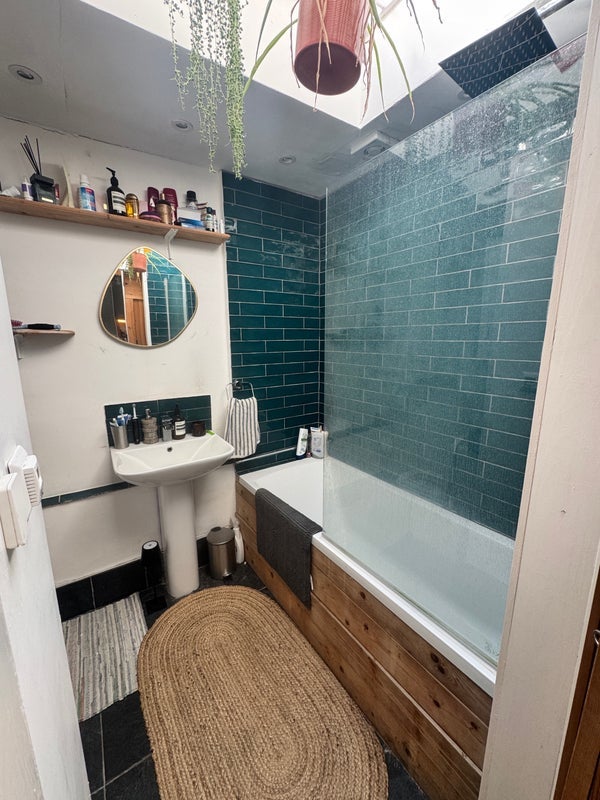 Room Trent Road in Greater London