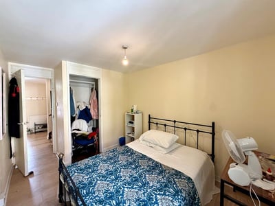 Flat Oakshott Court in Greater London
