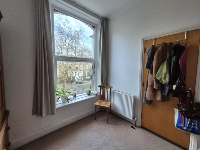 Flat Petherton Road in Greater London
