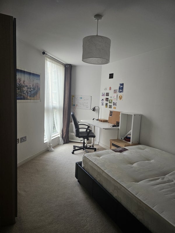 Room Canada Street in Greater London