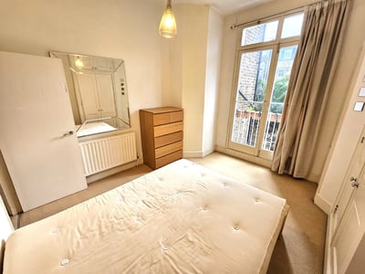 Flat A13 in Greater London
