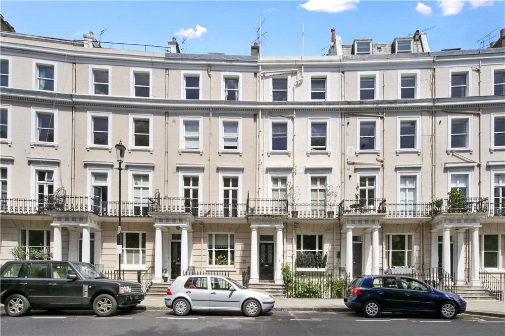 Flat Royal Crescent in Greater London