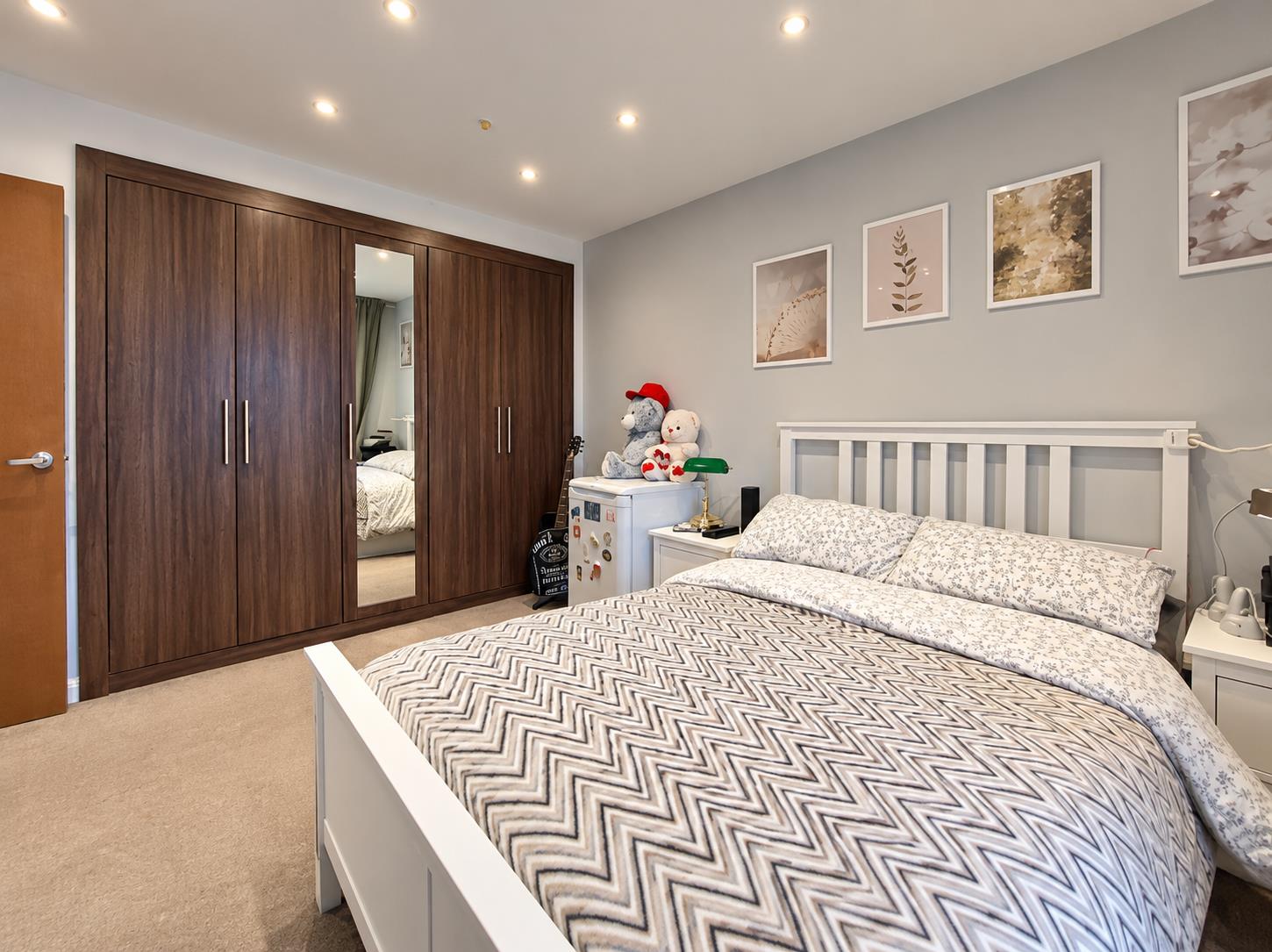 House Ballogie Avenue in Greater London