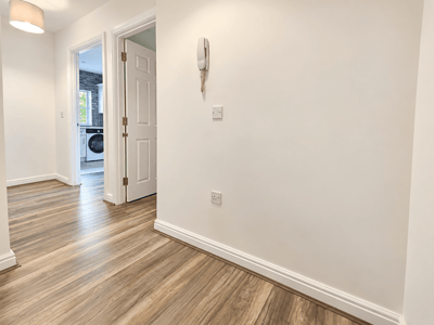 Flat Pembury Avenue in Coventry