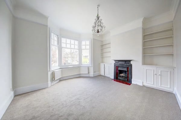 Flat Denton Street in Greater London