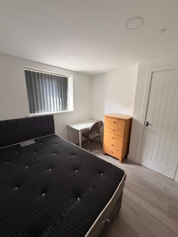 Room Spencer Street in Cardiff