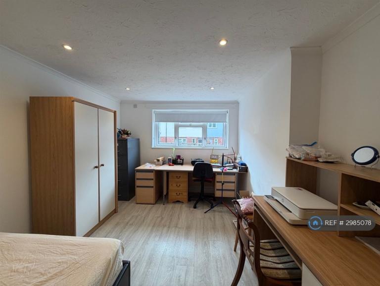 Room Guardswell Place in Seaford