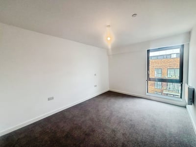 Flat Albert Place in Peterborough