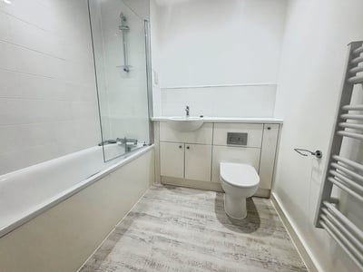 Flat Albert Place in Peterborough