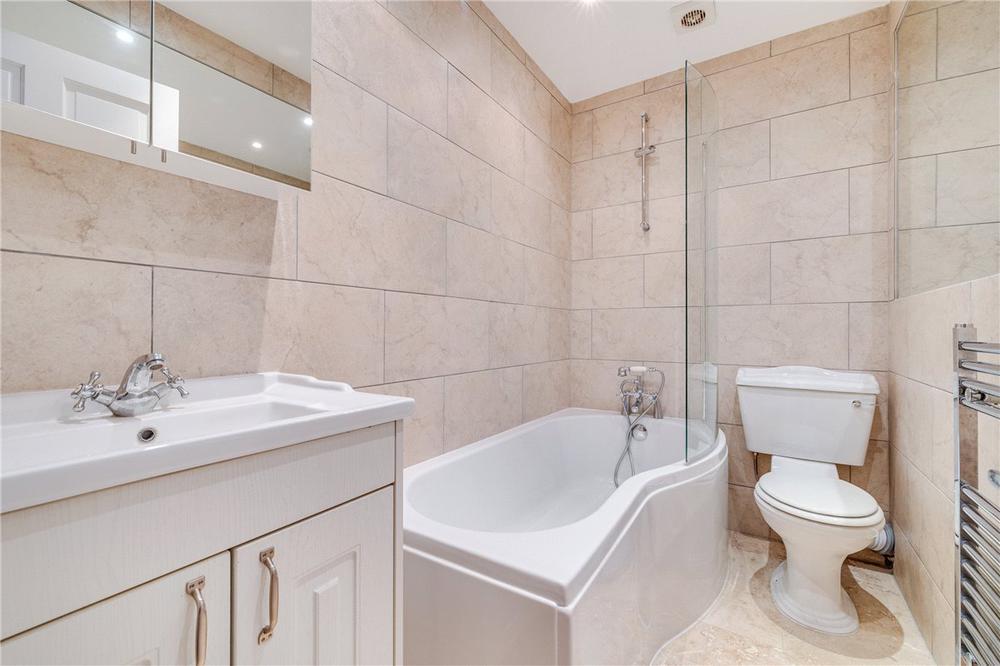 Flat Westbourne Terrace in City of Westminster