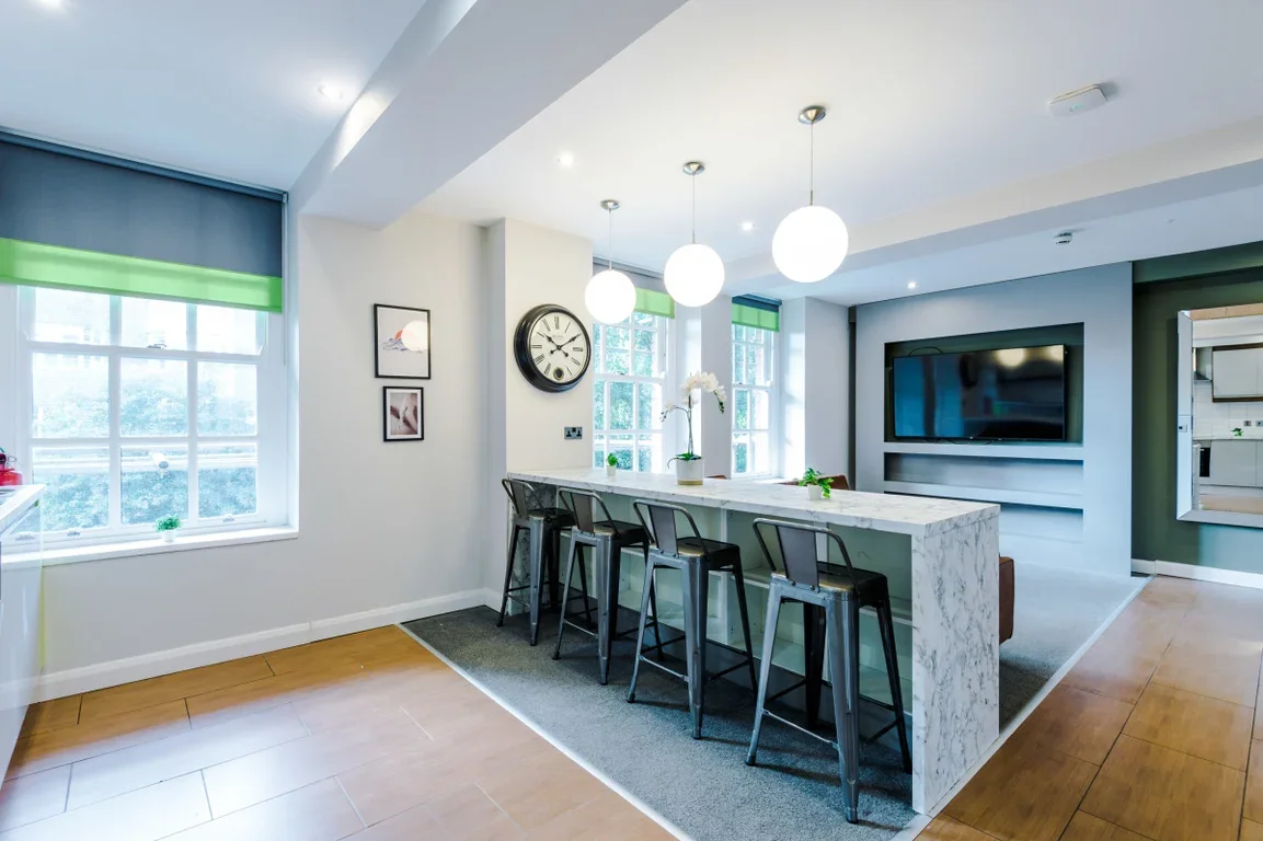 Flat Eskdale Terrace in Newcastle upon Tyne
