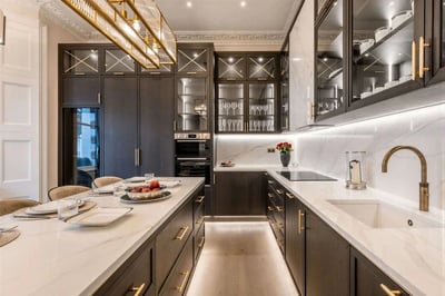 Flat Herbert Crescent in Greater London