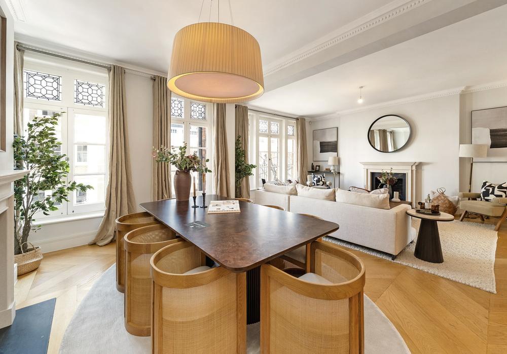 Flat Bentinck Street in City of Westminster