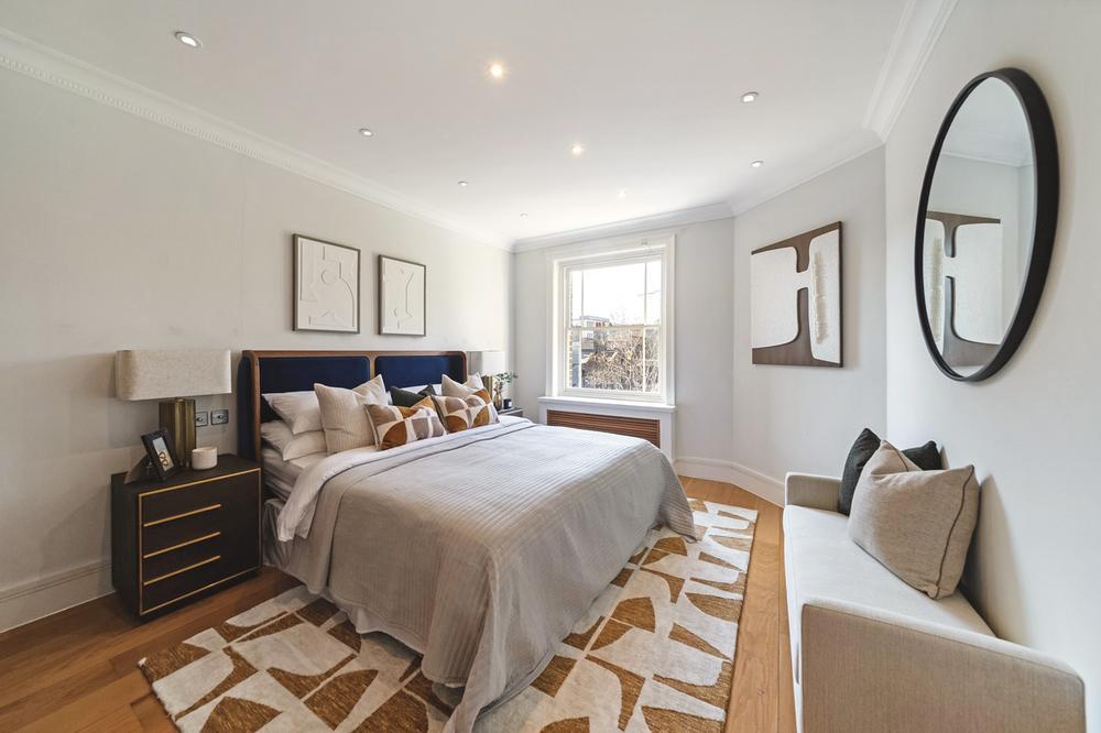 Flat Bentinck Street in City of Westminster