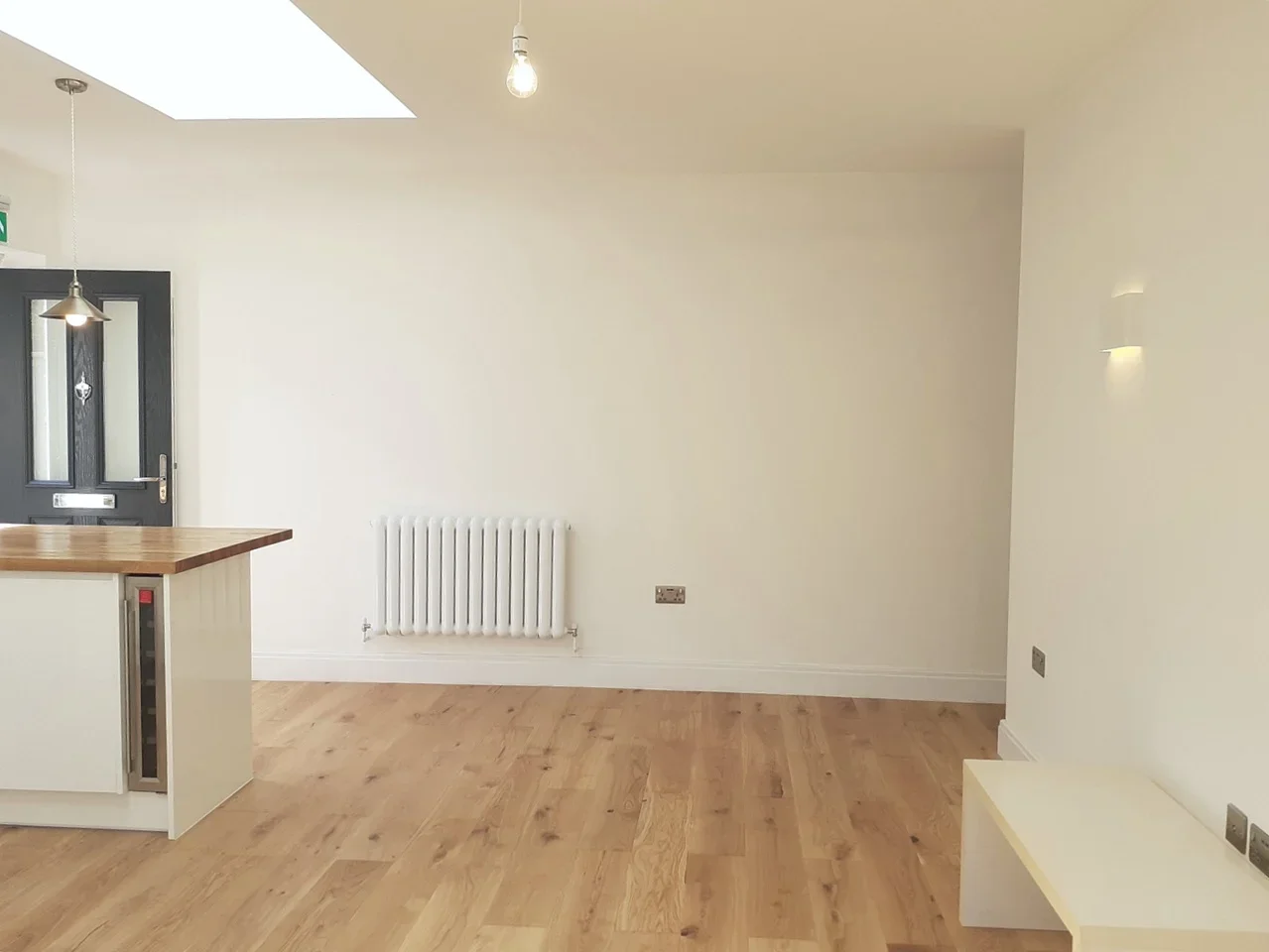 Flat Grafton Road in Greater London