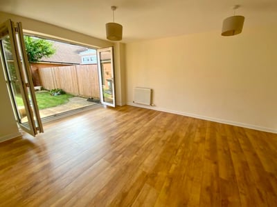 House Kings Hill Avenue in Tonbridge and Malling