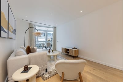 Flat Battersea Park Road in Greater London