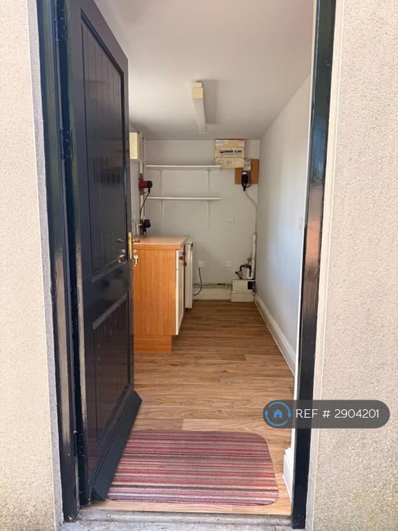 House Dogkennel Lane in Fawley