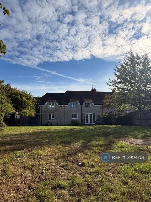 House Dogkennel Lane in Fawley
