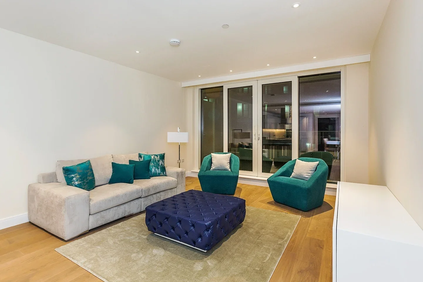 Flat Sopwith Way in Greater London