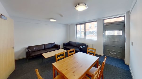Room Mansfield Road in Nottingham