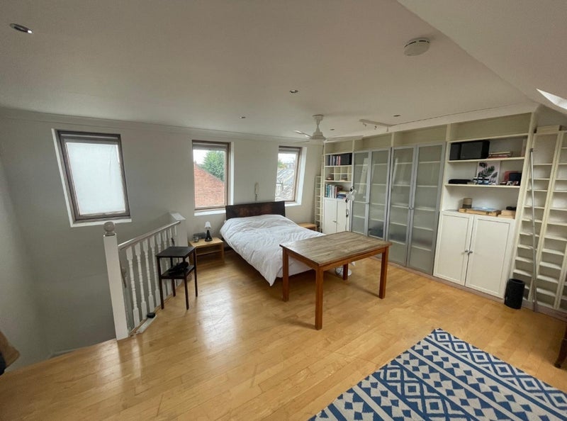 Room Lower Richmond Road in Greater London