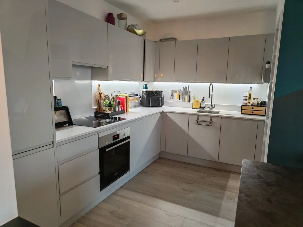 Flat Silvertown Way in Greater London