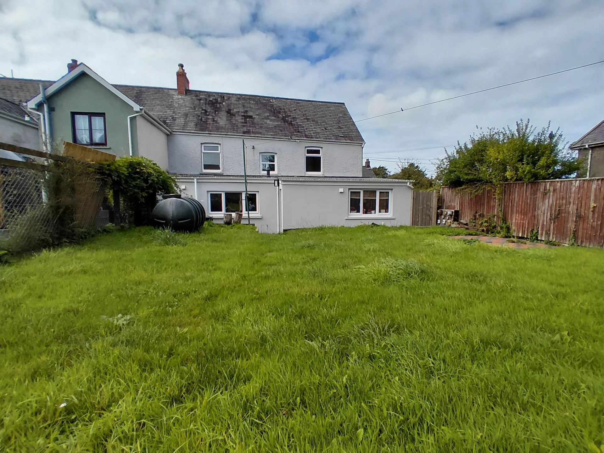 House Llain Drigarn in Crymych