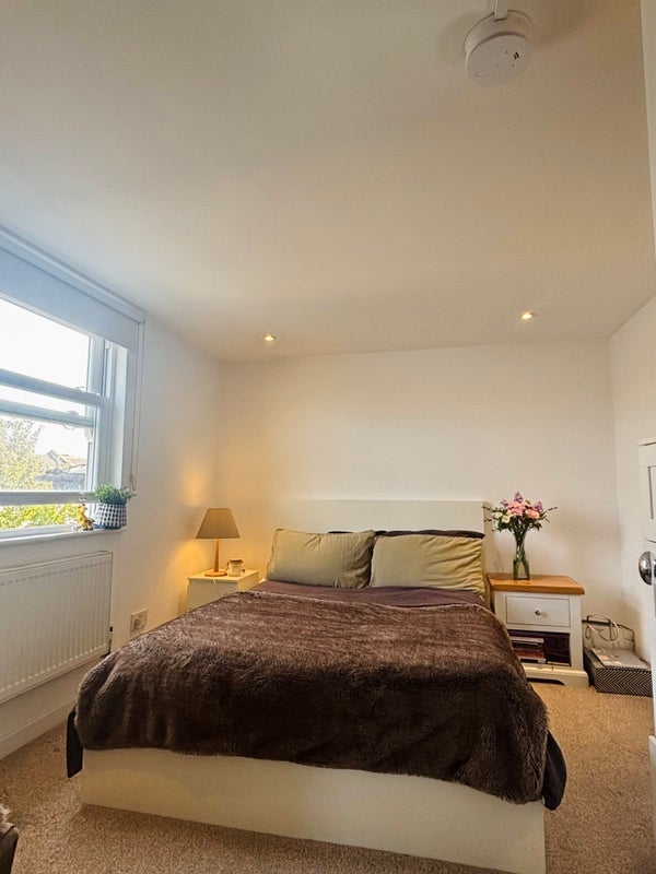 Room Appach Road in Greater London