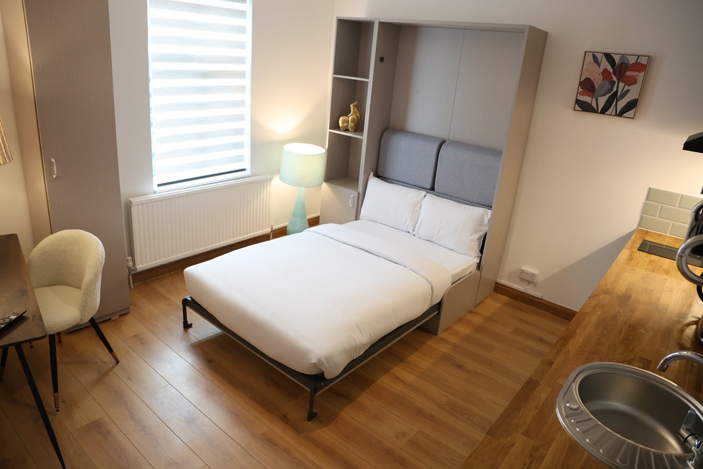 Room Grafton Road in Greater London