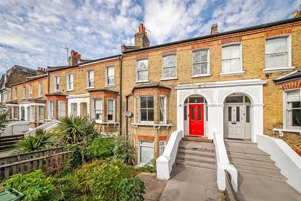 Flat Dunstan's Road in Greater London