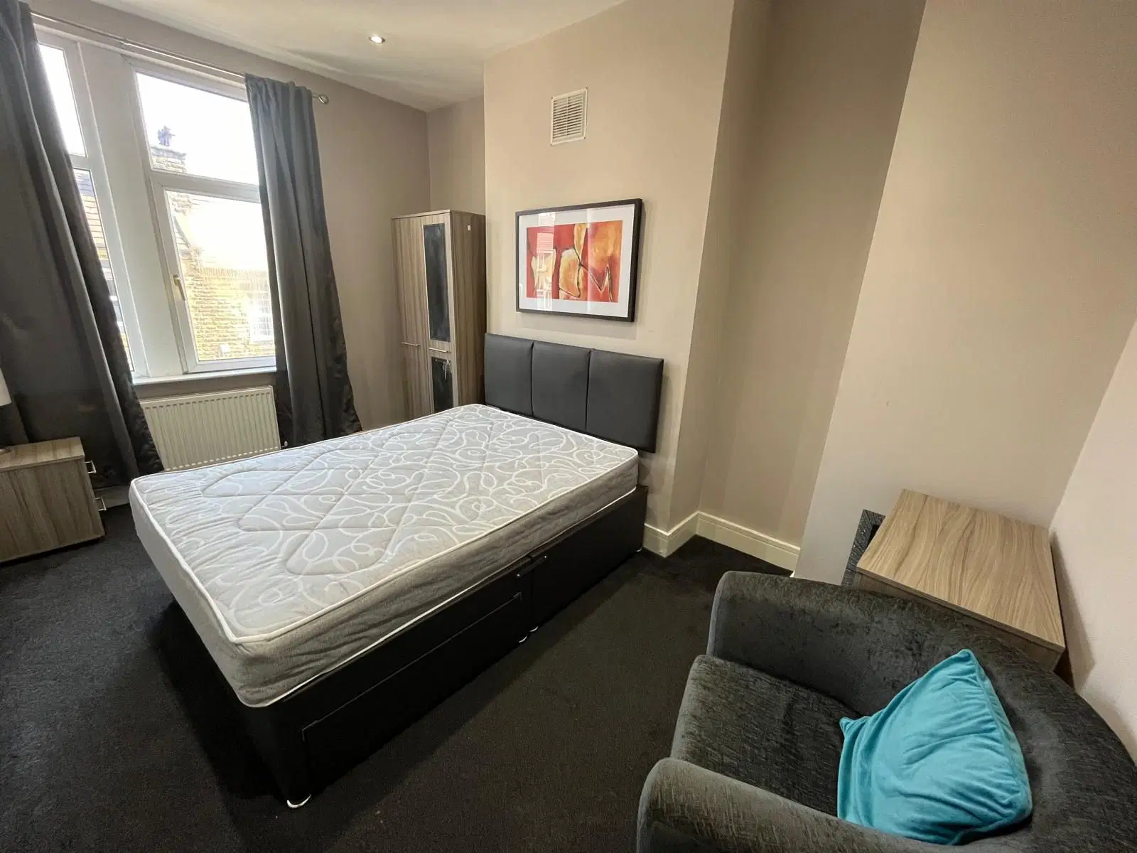 Room Station Terrace in Leeds