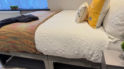 Room Balmoral Drive in Hertsmere
