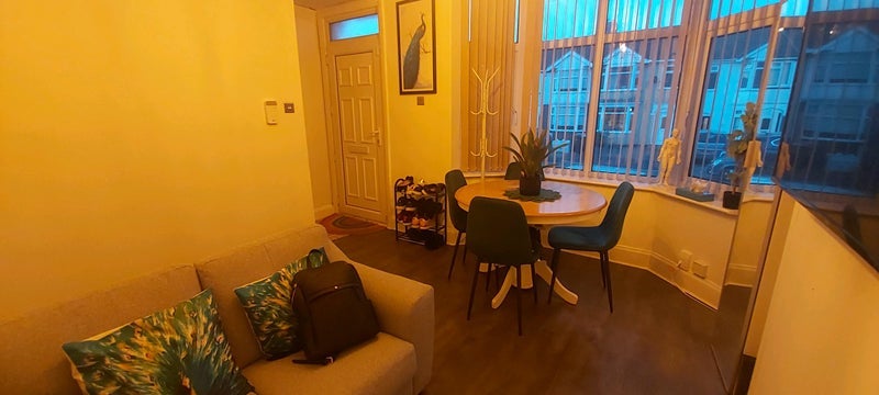 Room Honiton Road in Coventry
