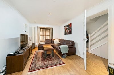 House Thamesgate Close in Greater London