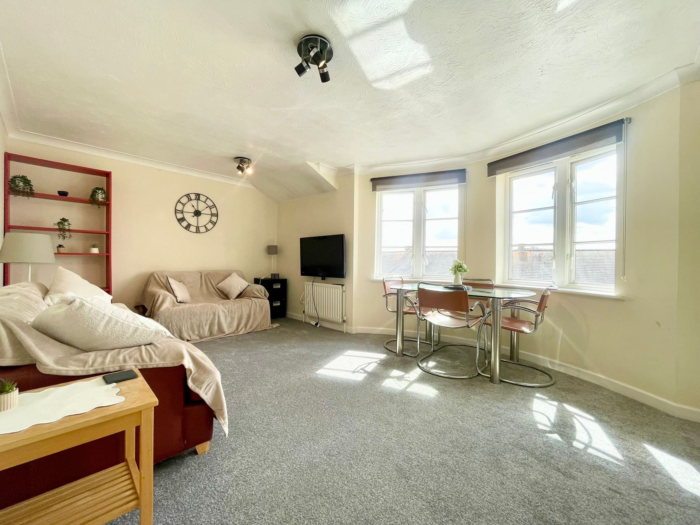 Flat Pooles Wharf Court in Bristol