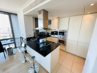 Flat Stebondale Street in Greater London