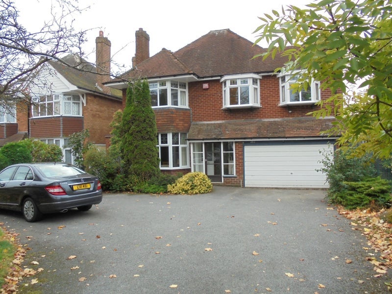 Room Warwick Road in Metropolitan Borough of Solihull