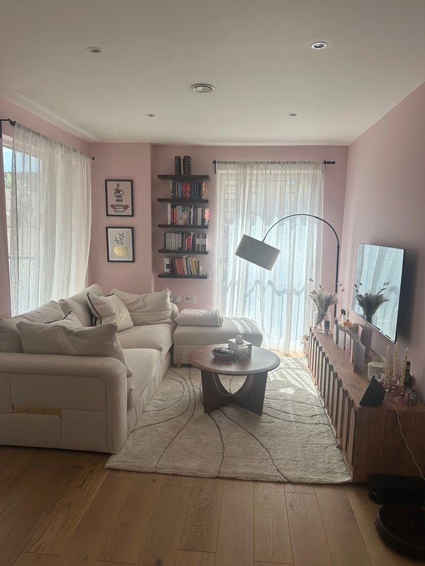 Room Liberty Bridge Road in Greater London