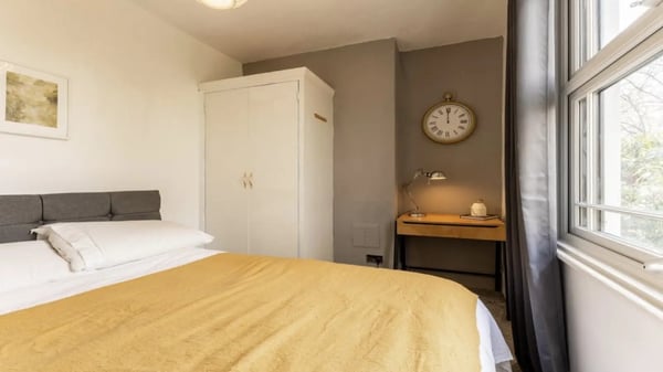 Flat Commondale in Greater London