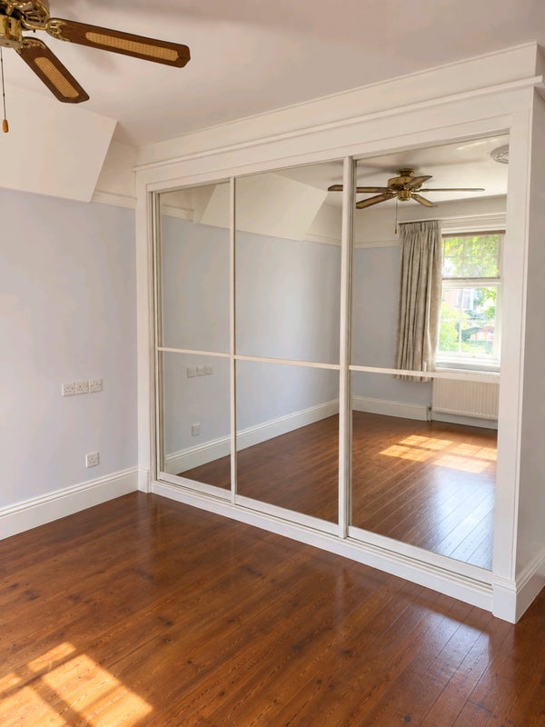 Room Parkstone Road in Poole