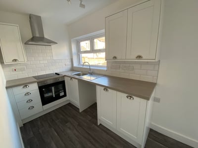 Flat Brook Place in Cwm