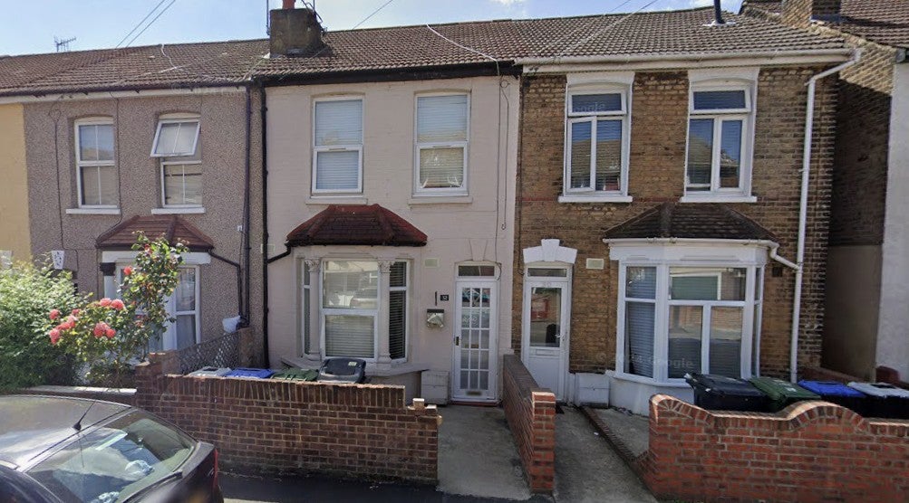 Room Caldy Road in Greater London