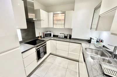 Flat South Parade in Portsmouth