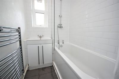 Room Hildrop Road in Borough of Pendle