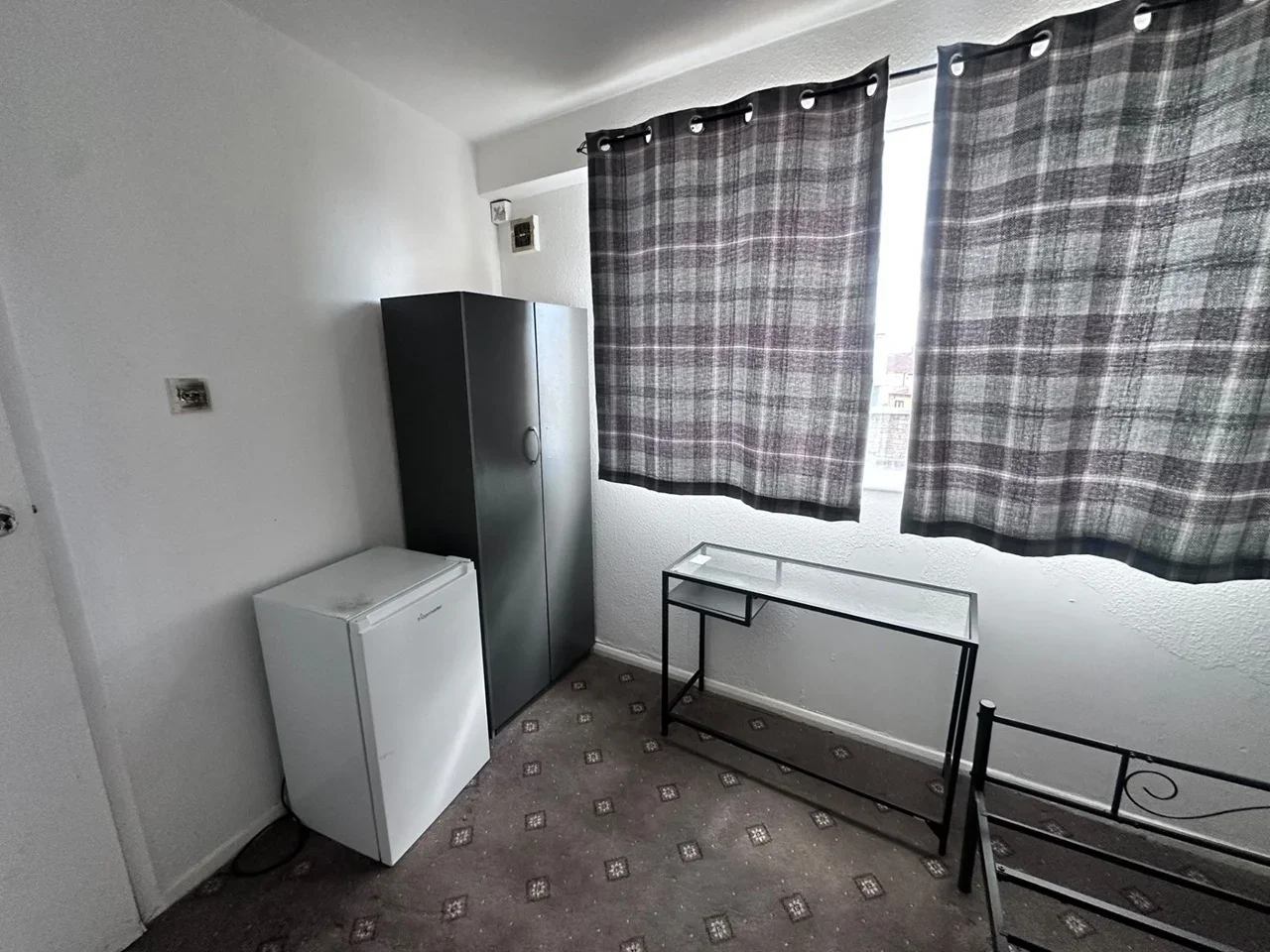 Room Eastern Avenue in Greater London