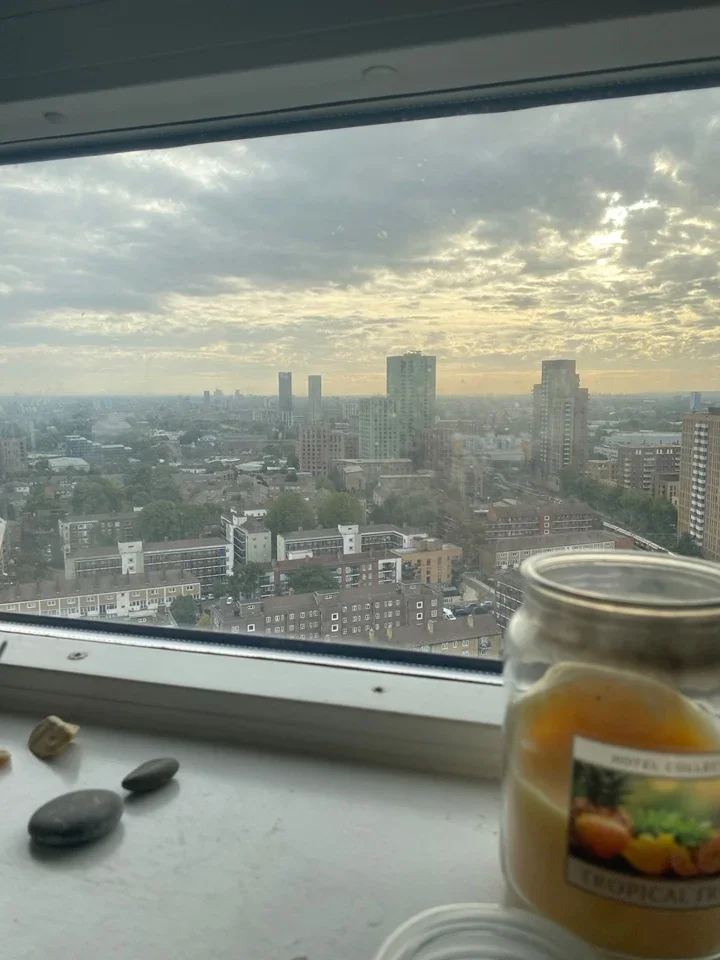Room Rainhill Way in Greater London