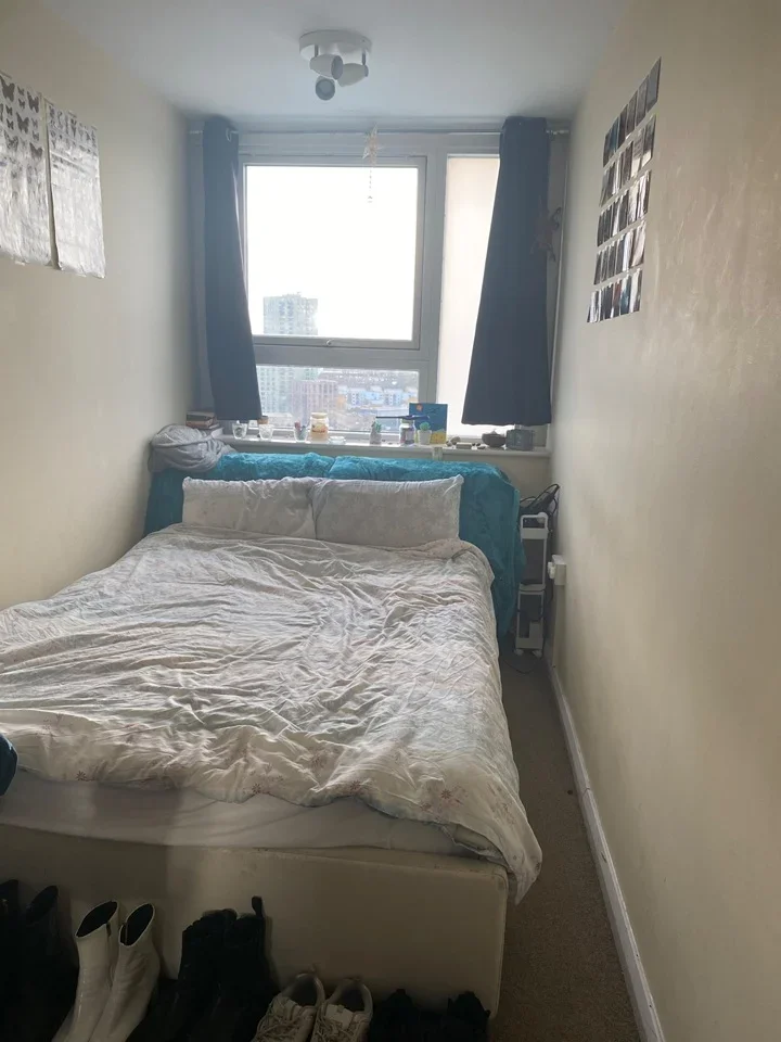 Room Rainhill Way in Greater London